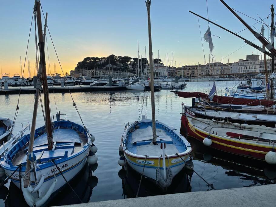 Tres Bel Appartement, Port Sanary, エクステリア 写真